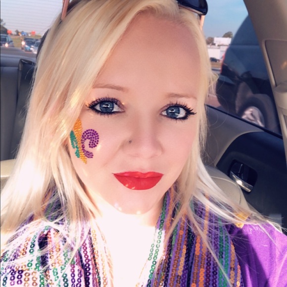 Meet your Posher, Kinsley - Picture 1 of 1